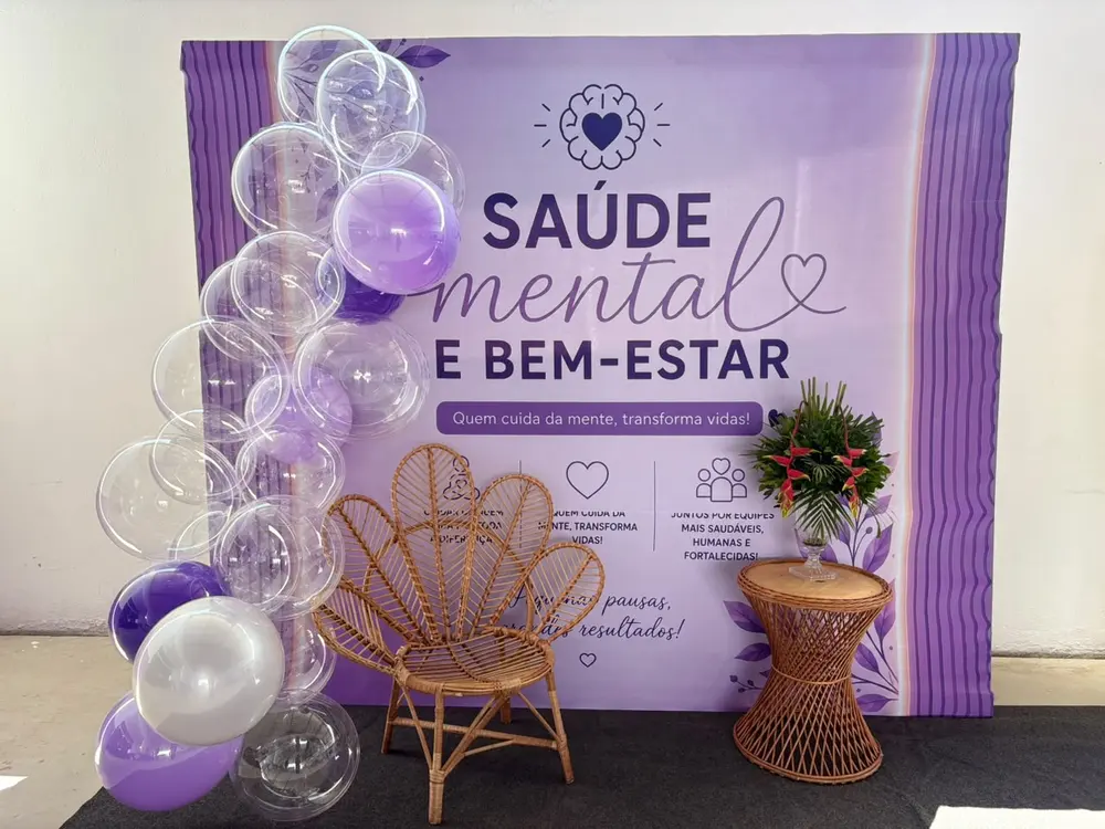 Painel do evento com o tema Saúde Mental e Bem-Estar