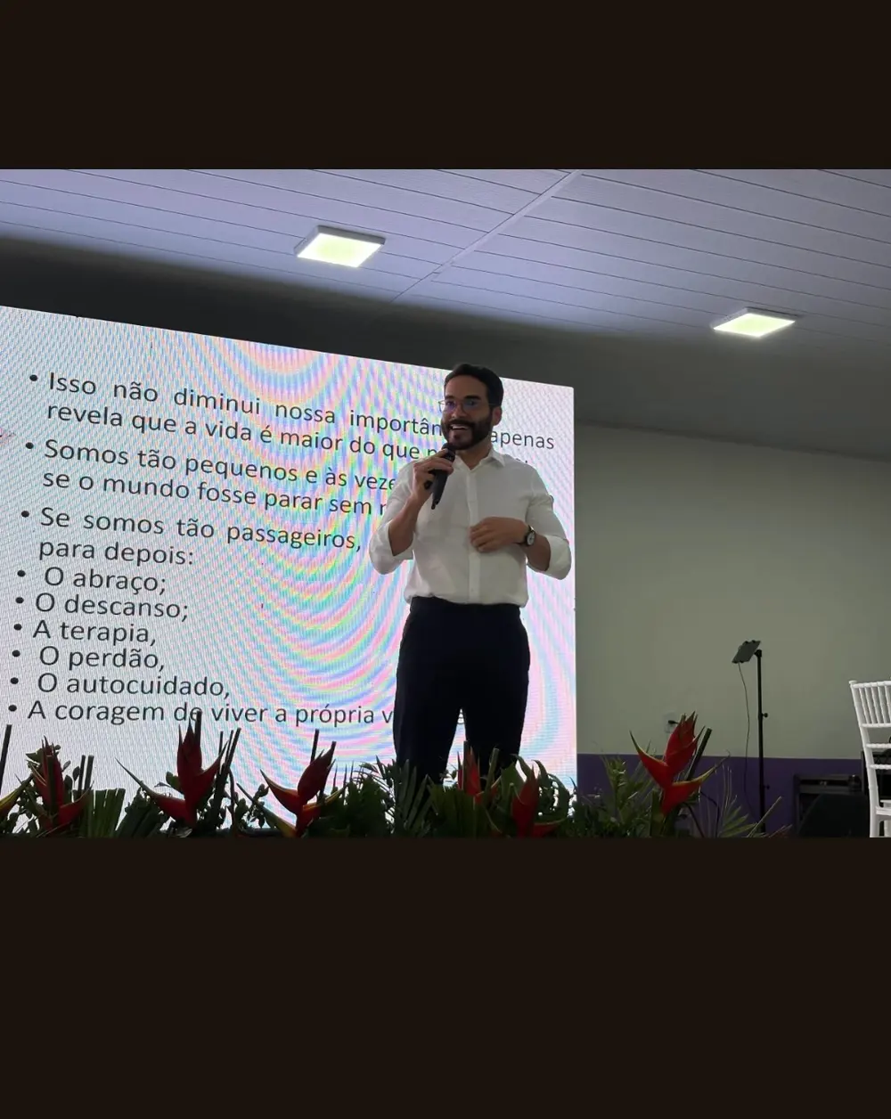 Flávio Ferreira durante a palestra sobre autocuidado